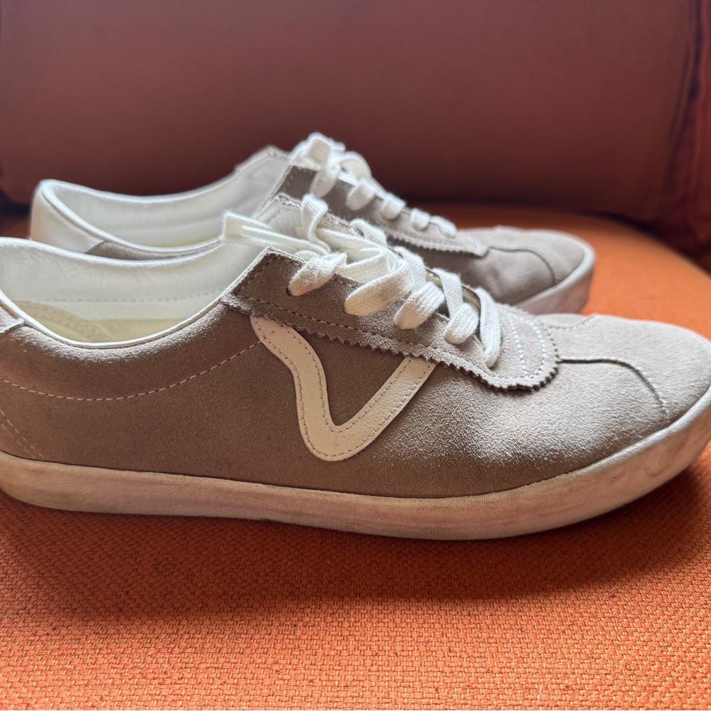 Vans Classic Sneakers in Cream and White